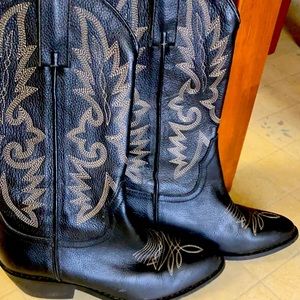 Genuine leather cowgirl boots